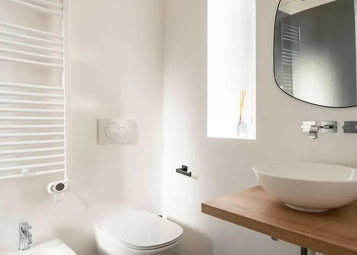 Hacca Collection - Bocconi, Navigli 1br * Milán