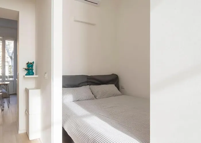 Hacca Collection - Bocconi, Navigli 1br * Milán