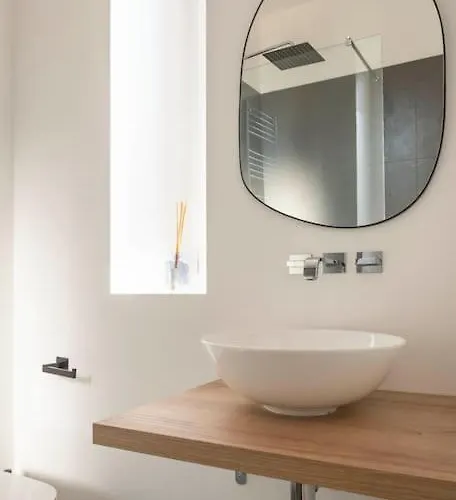 Hacca Collection - Bocconi, Navigli 1br * Milán