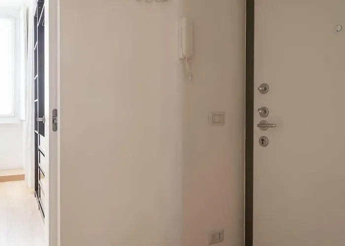Hacca Collection - Bocconi, Navigli 1br * Milán